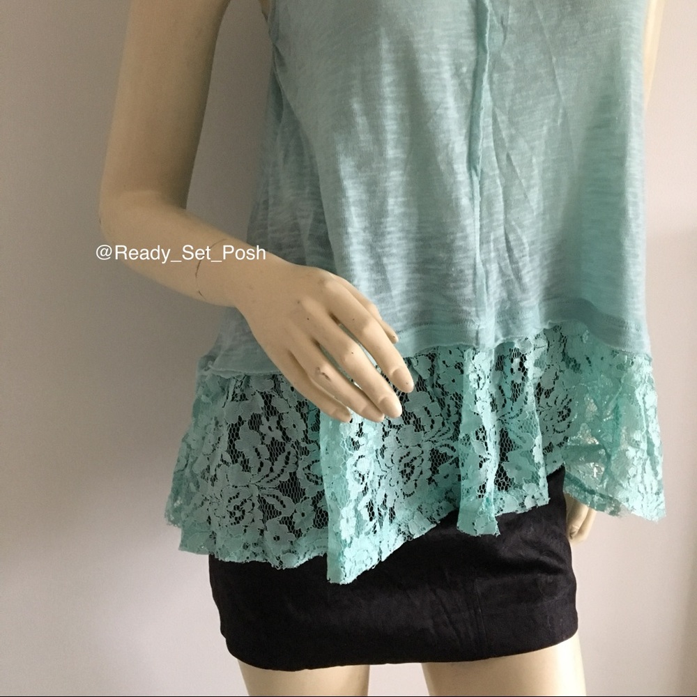 Poof trapeze tank top with lace trim cutout - Picture 5 of 6